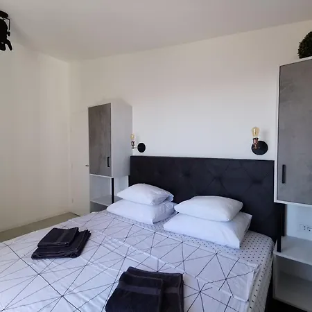 Beautiful Apartments Near The City Center Novalja Exterior photo