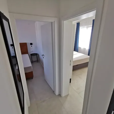 Beautiful Apartments Near The City Center Novalja Exterior photo